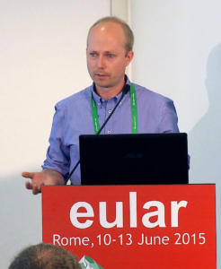 Ulf Lindström holder foredrag under EULAR 2015