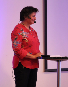 Hanne Dagfinrud holder foredrag