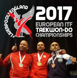 Tre menne med medaljer rundt halsen i NM i Taekwon-Do