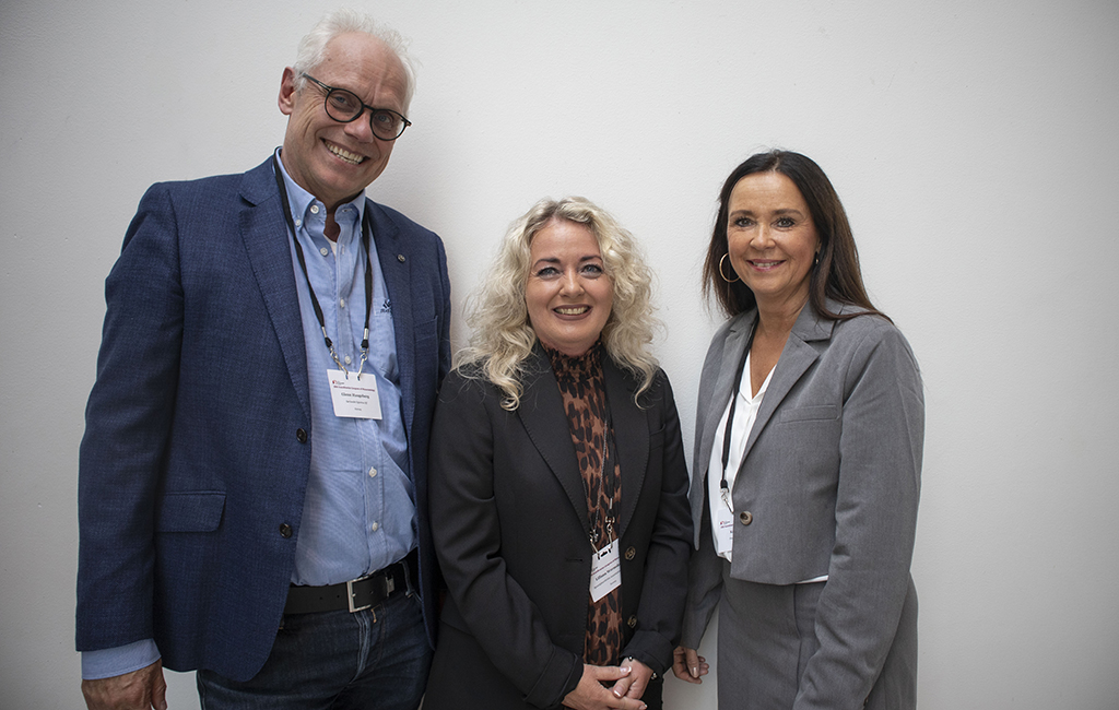 Revmatolog Glenn Haugeberg, Spafo Norges leder Lillann Wermskog og Kari Lilleby fra Novartis. Foto: Lise Mette Eidet