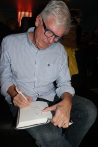 Chris Tvedt signeren bok