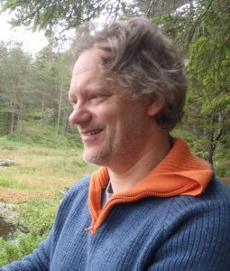 Psykolog Sigurd Stubsjøen i naturen